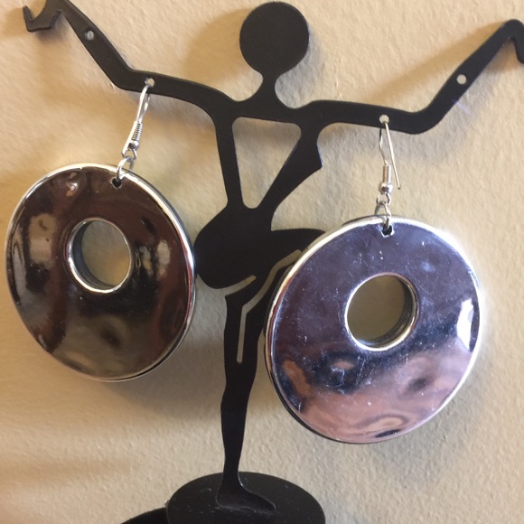 Elegant Lime green/Silver Plated drop Earrings. - Picture 5 of 8